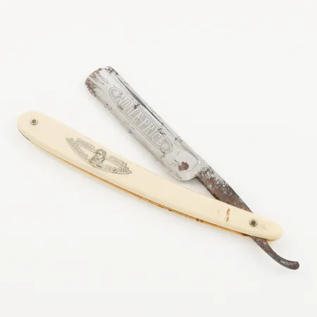Rakkniv "Noble Price", längd utfälld 23.5 cm.