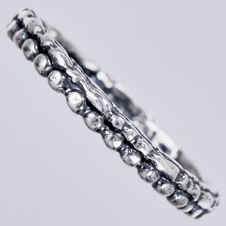 Ring stl: 17 ¼, bredd ca 925/1000 silver Vikt: 1,6 g