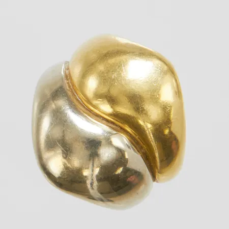 Ring, Bucherer, Ø16¾, bredd: 5,3-20,4mm, tvåfärgad, 18K Vikt: 9,1 g