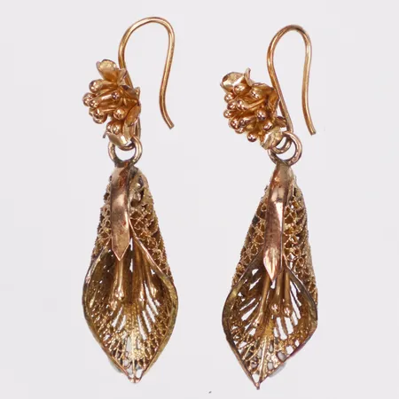 Ett par örhängen, filigranarbete, längd 40mm, bredd 10,3mm, 14K Vikt: 5,8 g