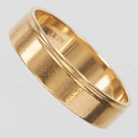 Ring, slät, Ø21¼, bredd: 5,6mm, 9K Vikt: 3,7 g