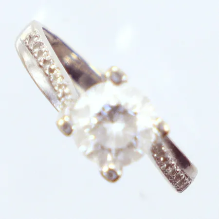 Ring vitguld, vita stenar, Ø15, 14K Vikt: 1,8 g