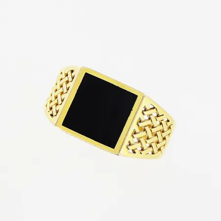 Klackring, svart sten, stl 21½, bredd 3,5-11,5mm, 18K Vikt: 5,6 g