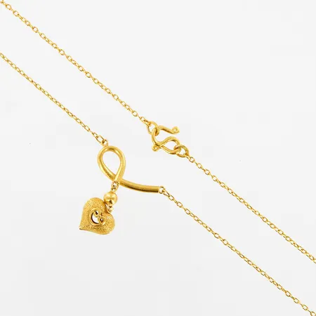 Collier med integrerat hänge hjärta, 41,5cm, bredd 1-21mm, S-lås, 23K Vikt: 3,7 g