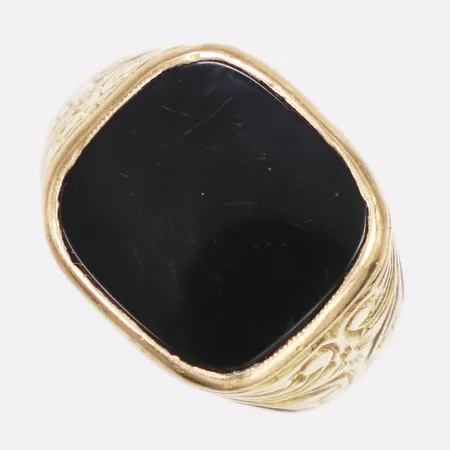 Klackring, svart sten, stl 20¼, bredd 3,5-16,2mm, skev, repig, 18K   Vikt: 8,8 g