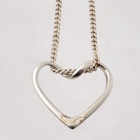 Hänge med kedja i silver, 20x18,5mm, kedja 42,5cm, 925/1000, vikt 4,9g.