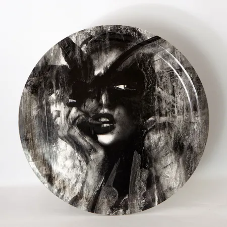 Bricka Ø49cm, Looking For You, Carolina Gynning, Skickas med paket.