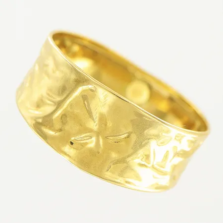 Ring, stl 19¾, bredd 6-9mm, 18K Vikt: 2,3 g