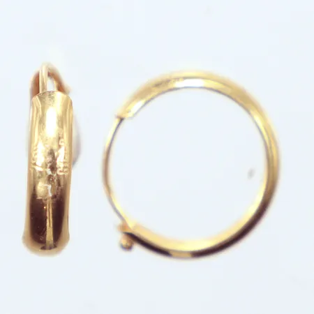 Ett par örhängen Creoler, Ø14,1mm, bredd 3,3mm, 18K Vikt: 0,7 g