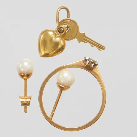 Diverse guld, 18K  Vikt: 2,8 g