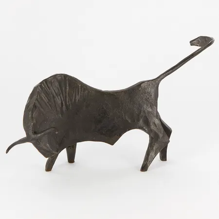 Skulptur, Höjd 11cm, svanshöjd: 15cm, gjutjärn, signerad CB Vikt: 1172 g