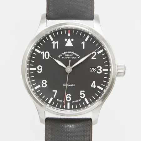 Herrur Mühle Glashütte Lunova, stål, automatisk 40,3mm, ref: M1-37-40, snr: 3078, Cal. SW200-1, safirglas, glasbaksida, defekt band, inga tillbehör. servicebehov
