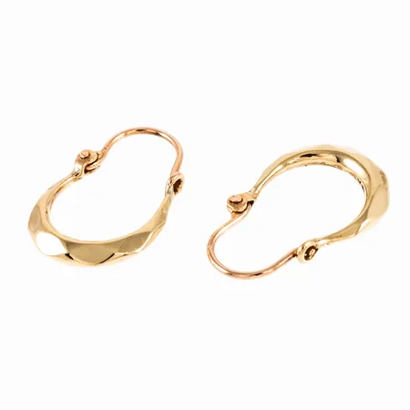 Facetterade mormorsörhängen i 18K guld. De är 17,2 mm långa och väger 1,0g.