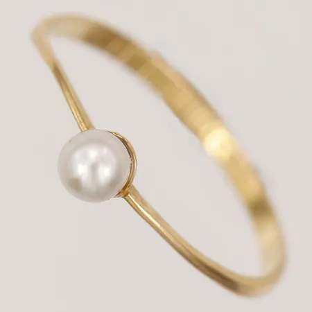 Ring med pärla, stl 16¾, 18K Vikt: 1 g