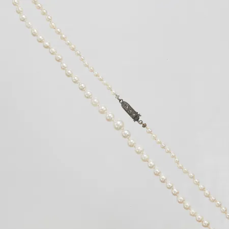 Pärlcollier med odlade saltvattenpärlor, doserat, Ø3,3-6,8mm, längd: 50cm, lås i oädel metall, bruttovikt 13,0g