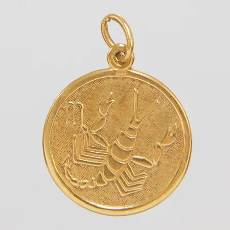 Hänge, stjärntecken Skorpionen, 22,3x16,1mm, något skev ögla, 18K Vikt: 1,8 g