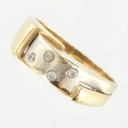 Ring gulguld/vitguld med stenar, stl 16¼, bredd framtill ca 6mm, 14K Vikt: 3,5 g