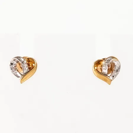 Örhängen, Hjärta i 18K guld med 4 x ca 0,005ct 8/8 slipade diamanter. De är 8,4 x 8,1 mm och väger 1,4g. GHA, 750.