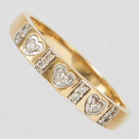 Ring med diamanter 11 x ca.0,005ct, Ø19½, bredd: 2,7-3,9mm, GHA, 18K Vikt: 3,4 g