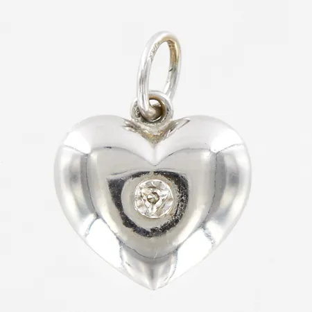 Hänge vitguld, hjärta, med diamant 0,01ct, ca 15mm, 18K Vikt: 0,7 g