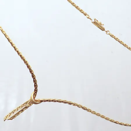 Collier, längd 44cm, bredd 2,6mm, 18K Vikt: 19,2 g