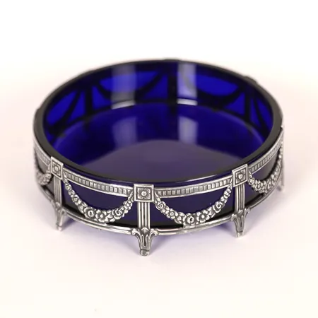 Skål med glasinlägg, Ø10cm, höjd ca 34mm, silver  Vikt: 32,5 g
