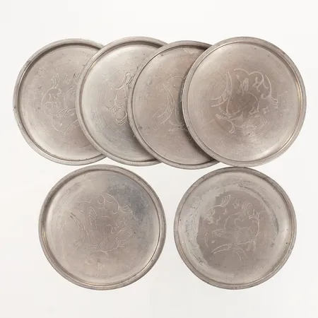 Åtta Coasters, Ø60mm, svenskt tenn, OBS! Ej Firma Svenskt Tenn, repor