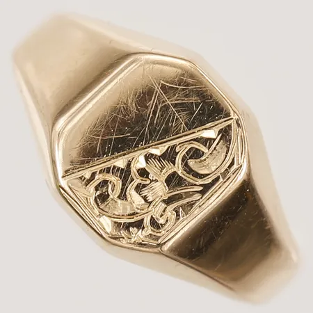 Klackring, stl: 13¼, bredd: 3 - 8 mm, bruksslitage, 18K guld. Vikt: 1,3 g