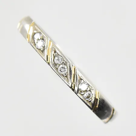 Ring med diamanter 0,06ctv, stl 17, bredd 3 mm, vitguld/gulguld, 18K. Vikt: 2 g