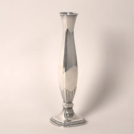 Vas med fylld botten, 20cm, gravyr, silver bruttovikt 122,6g