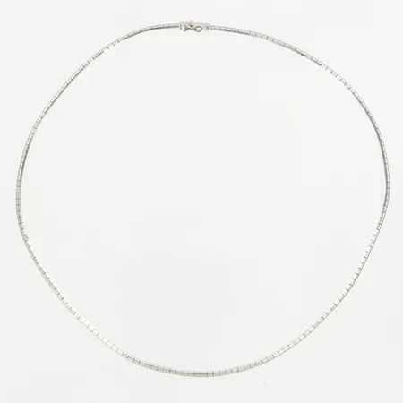 Collier vitguld halvstel, 42cm, bredd: 2,5mm, smärre skevheter, 18K,  Vikt: 18,7 g