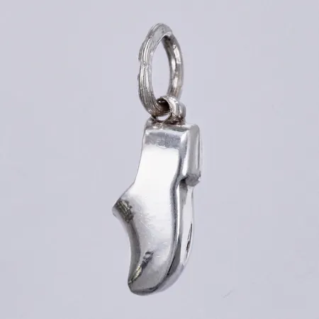 Hänge längd ca 18mm, bredd ca 4mm, silver Vikt: 0,6 g