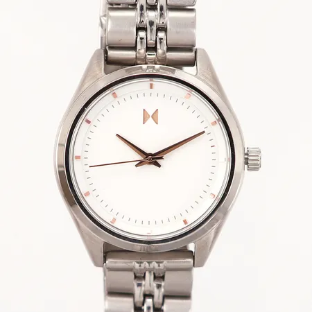 Damur MVMT, refernsnummer: 28000160-D,  serinummer: 20.990.920, quartz, stål med länk, 29mm,  länkens mått 18,5cm, box Skickas med paket.