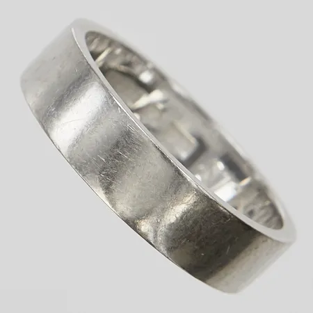 Ring, slät, Ø18-, bredd: 5mm, personlig gravyr, vitguld, 18K Vikt: 6,2 g