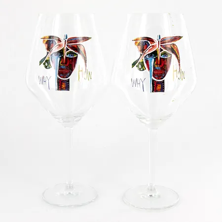 Två vinglas, Butterfly Messenger IV, Carolina Gynning, höjd ca 24,5cm, ca 75cl, originalkartonger  Skickas med paket.