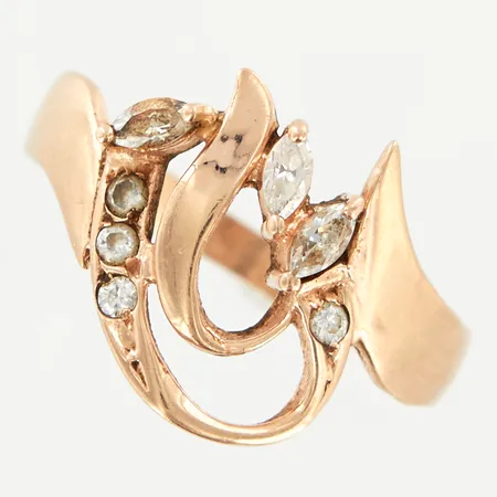 Ring med stenar, stl 19½, bredd framtill ca 15mm, 14K Vikt: 2,8 g