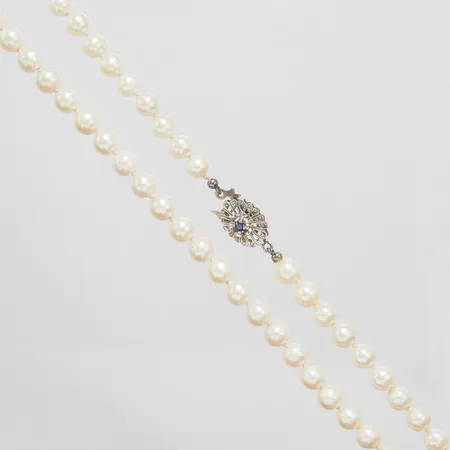 Pärlcollier med odlade saltvattenpärlor Ø6-6,5mm, visst slitage, längd: 48cm, lås i metall, bruttovikt 27,6g