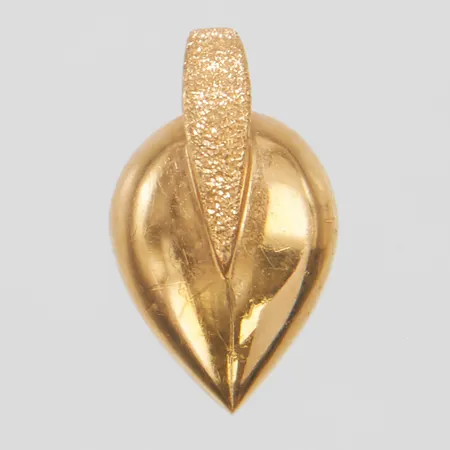 Hänge, 14,5x8,7mm, mindre repor, 18K Vikt: 0,8 g