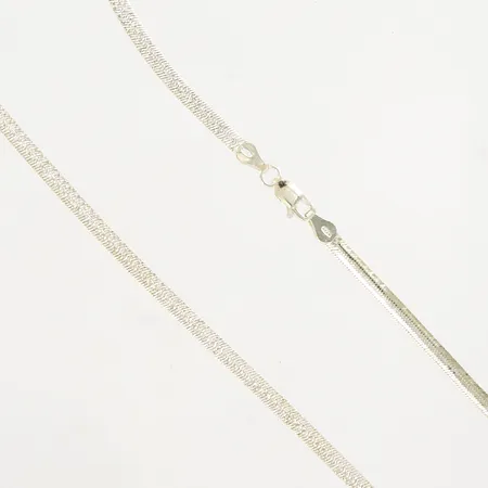 Collier, 42,5cm, bredd: 3,3mm, smärre skevheter, silver 925/1000 Vikt: 6,2 g