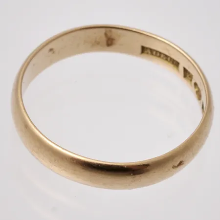 Defekt guld, 18K, vikt 4,93g.
