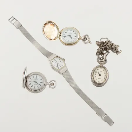 Klockor 4 st varav 2 st smyckesur i silver,ej funktionstestade. Vikt: 0 g Skickas med paket.