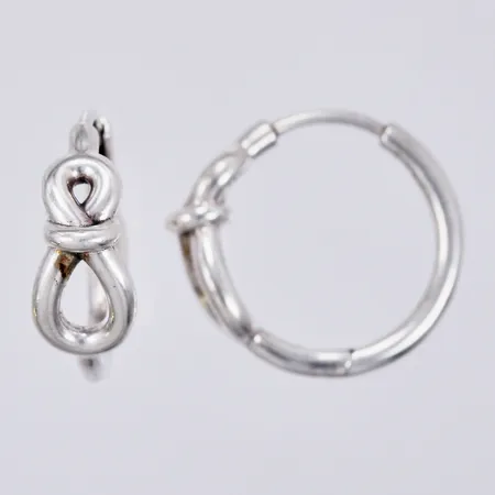 Ett par örhängen, Pandora, Ø ca 2cm, bredd: ca 2-7mm, 925/1000 silver  Vikt: 5,3 g