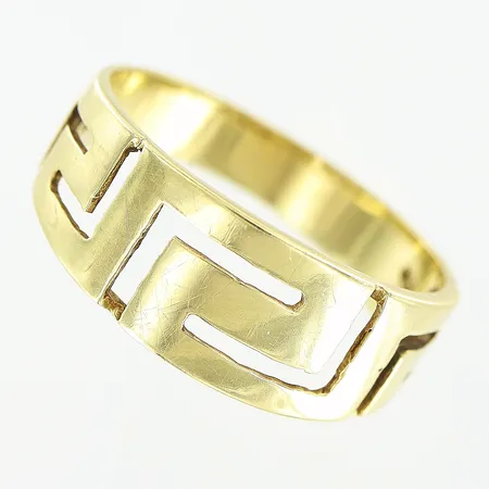 Ring, genombruten meanderbård, stl 18½, bredd 4-8mm, 14K Vikt: 2,9 g