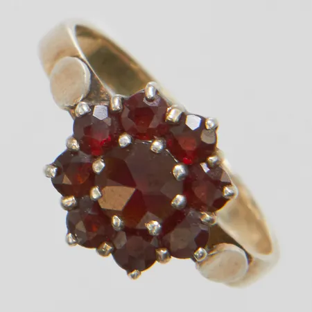 Ring, stl: 17, granater, silver 925 Vikt: 2,4 g