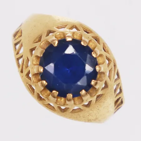Ring, blå sten, stl 18½, bredd 3,4-14mm, 22K Vikt: 4,9 g