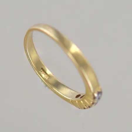 Alliansring med diamanter 5x 0,04ct x 5 River, Ø 17,5 mm, 18k Vikt: 2,9 g