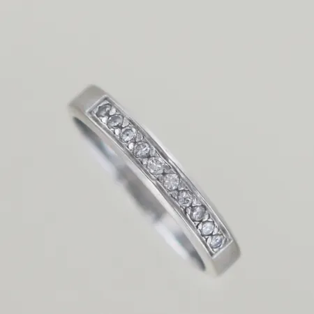 Ring med diamanter 10 x 0,01ct, Ø 17½ mm, 18K Vikt: 3,4 g