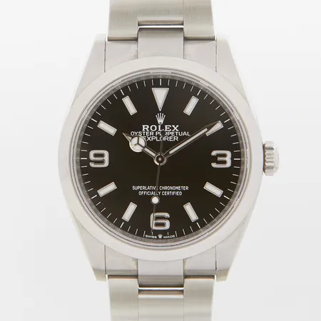 Herrur Rolex Explorer, stål, automatisk, 35,5mm, ref: 124270, snr: 8711M0G4, Cal. 3230, verknr 2J598120, boettnr 2570, safirglas, oyster länk ref 78GB00/6QU, N1C, 2 extra länkbitar, certifikat daterat 12-09-2022, tag, box, ytterkartong, servicebehov.