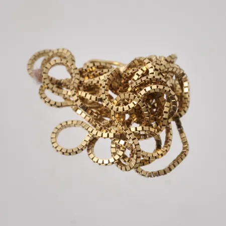 Defekt guld, 18K, vikt 1,46g.