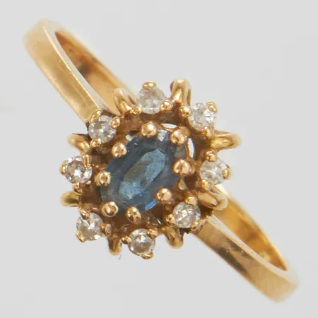 ring, stl: 17, safir, diamanter 8 x ca: 0.005 ct, 8/8-slipade, Svenska stämplar, 18K Vikt: 2,5 g
